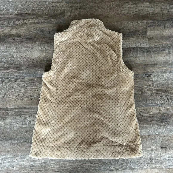 Calvin Klein teddy bear plush vest - Picture 4 of 10